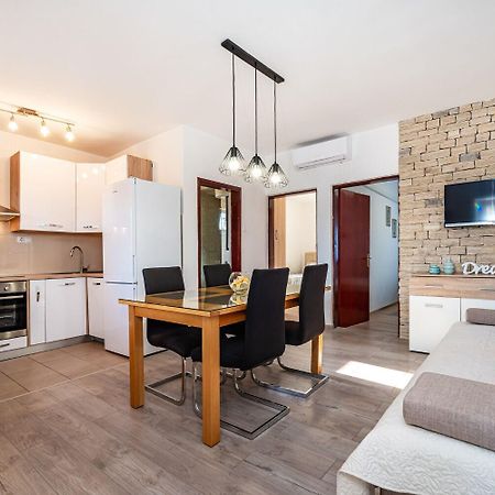 Apartments Dreamy - Free Parking Nin Exterior foto